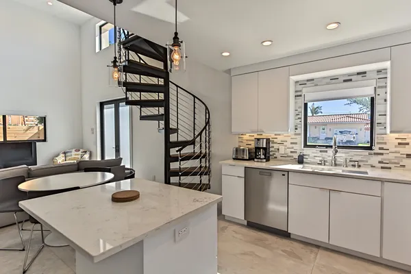 $4,500 | 1955 Northeast 4th Street, Unit 1, Deerfield Beach, FL 33441