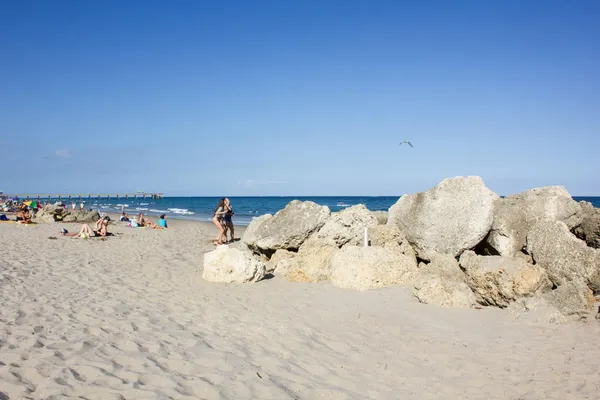 $4,500 | 1955 Northeast 4th Street, Unit 1, Deerfield Beach, FL 33441