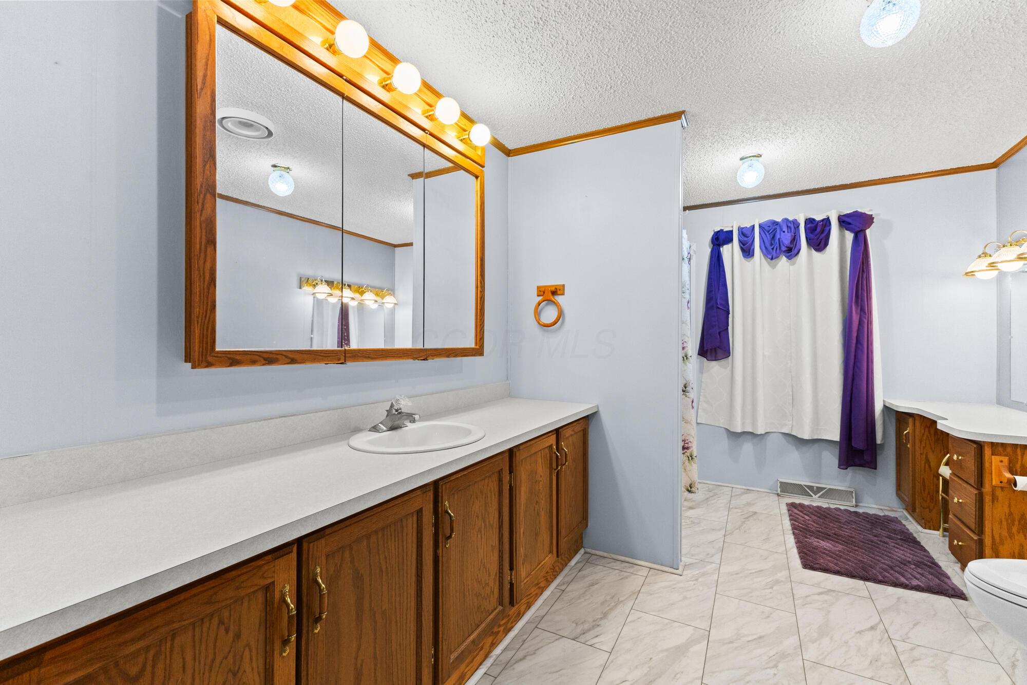 3200 Smeltzer Road Marion, OH 43302 - Photo 22 of 41 Master Bath