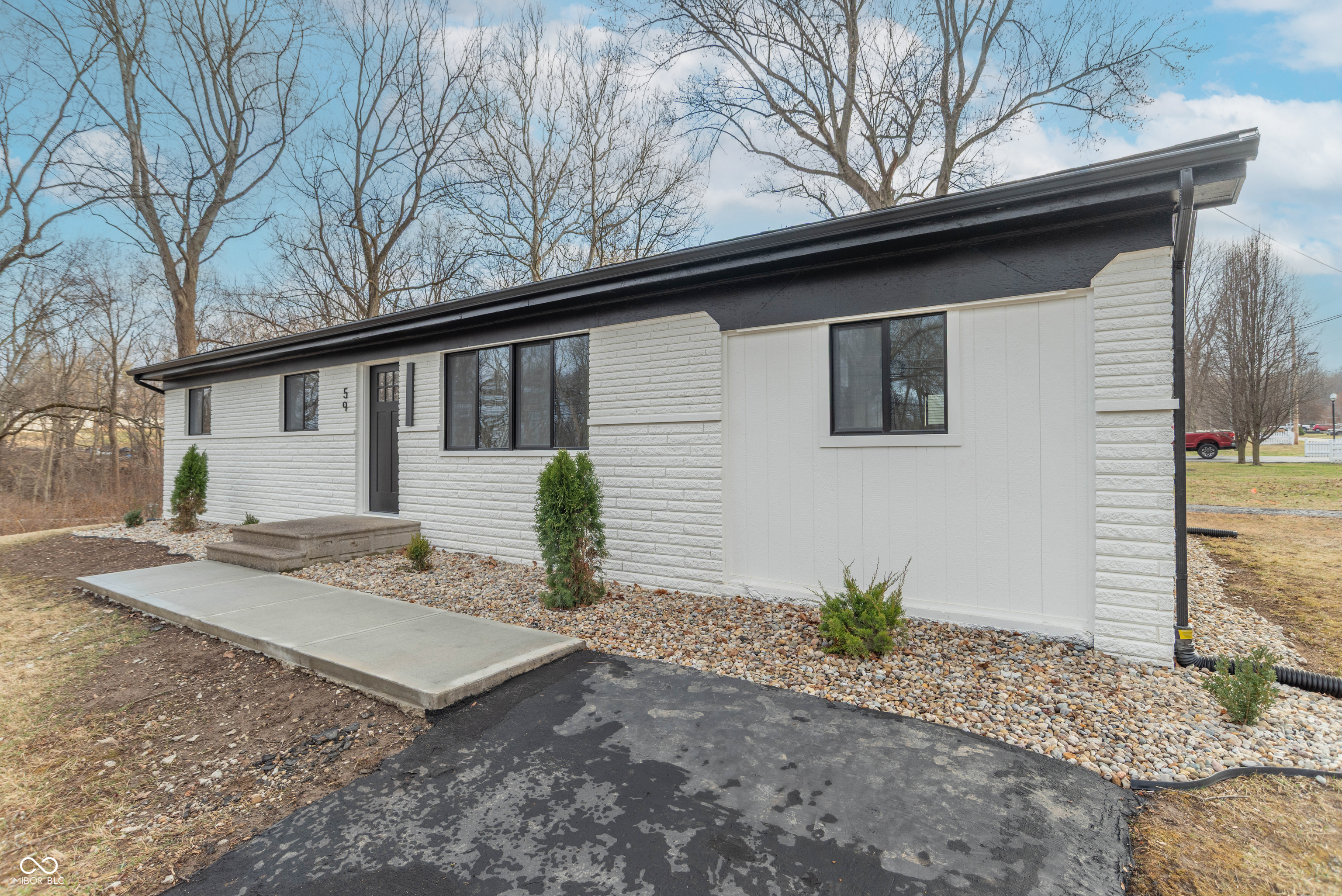 59 East Greencastle Road Mooresville, IN 46158 - Photo 2 of 31