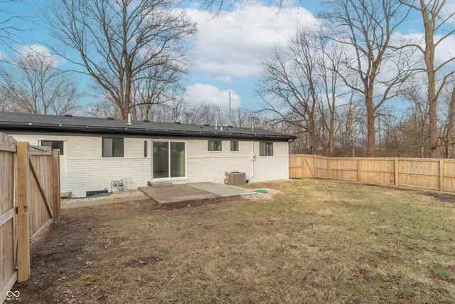 $305,000 | 59 East Greencastle Road, Mooresville, IN 46158