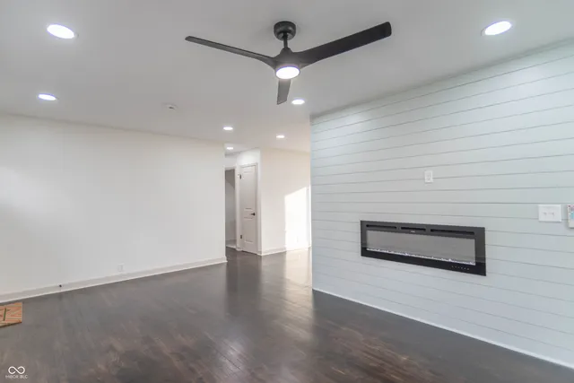 $305,000 | 59 East Greencastle Road, Mooresville, IN 46158