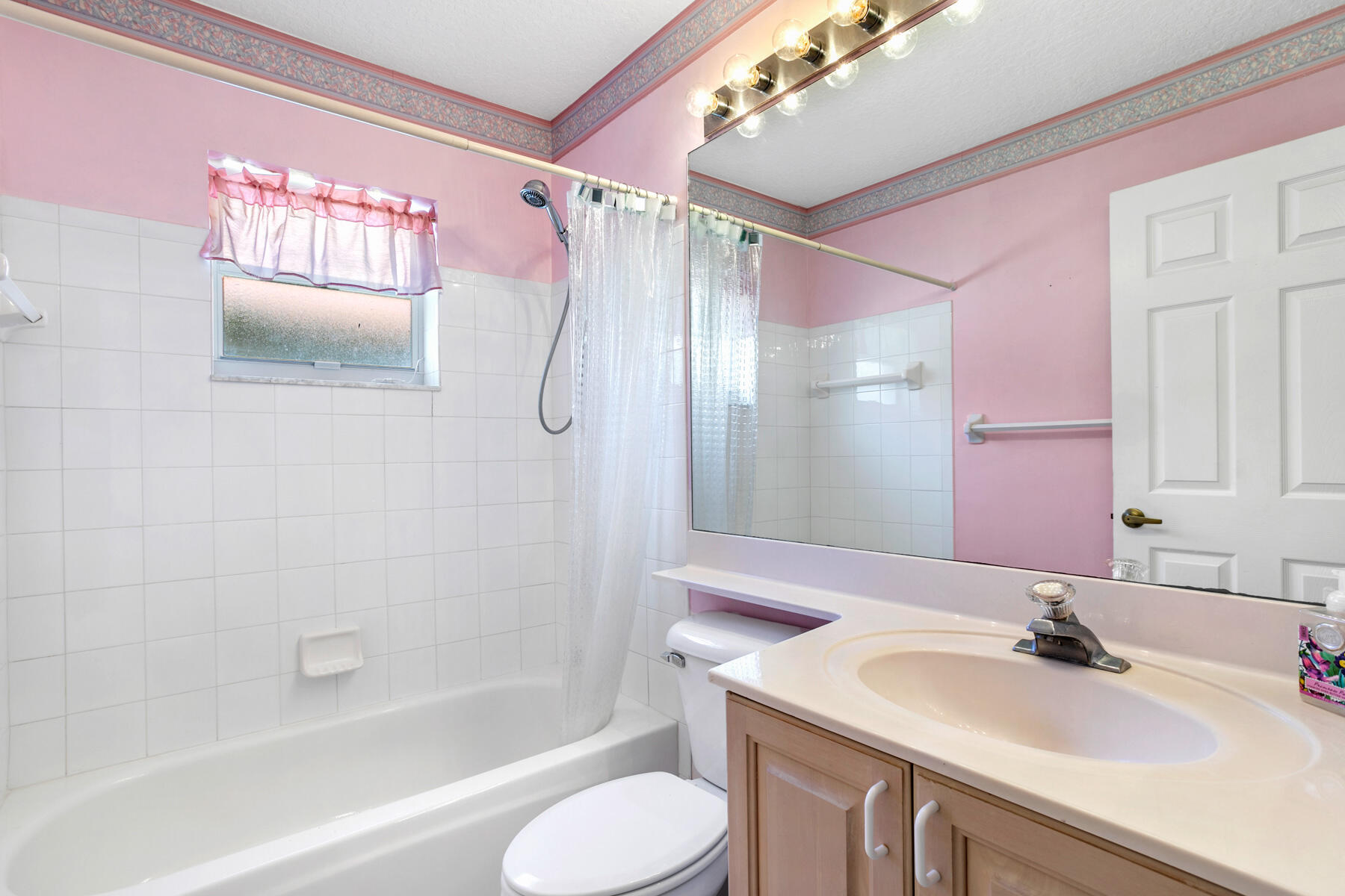 3072 Casa Rio Court Riviera Beach, FL 33418 - Photo 13 of 32 3072CasaRio_14_MLS