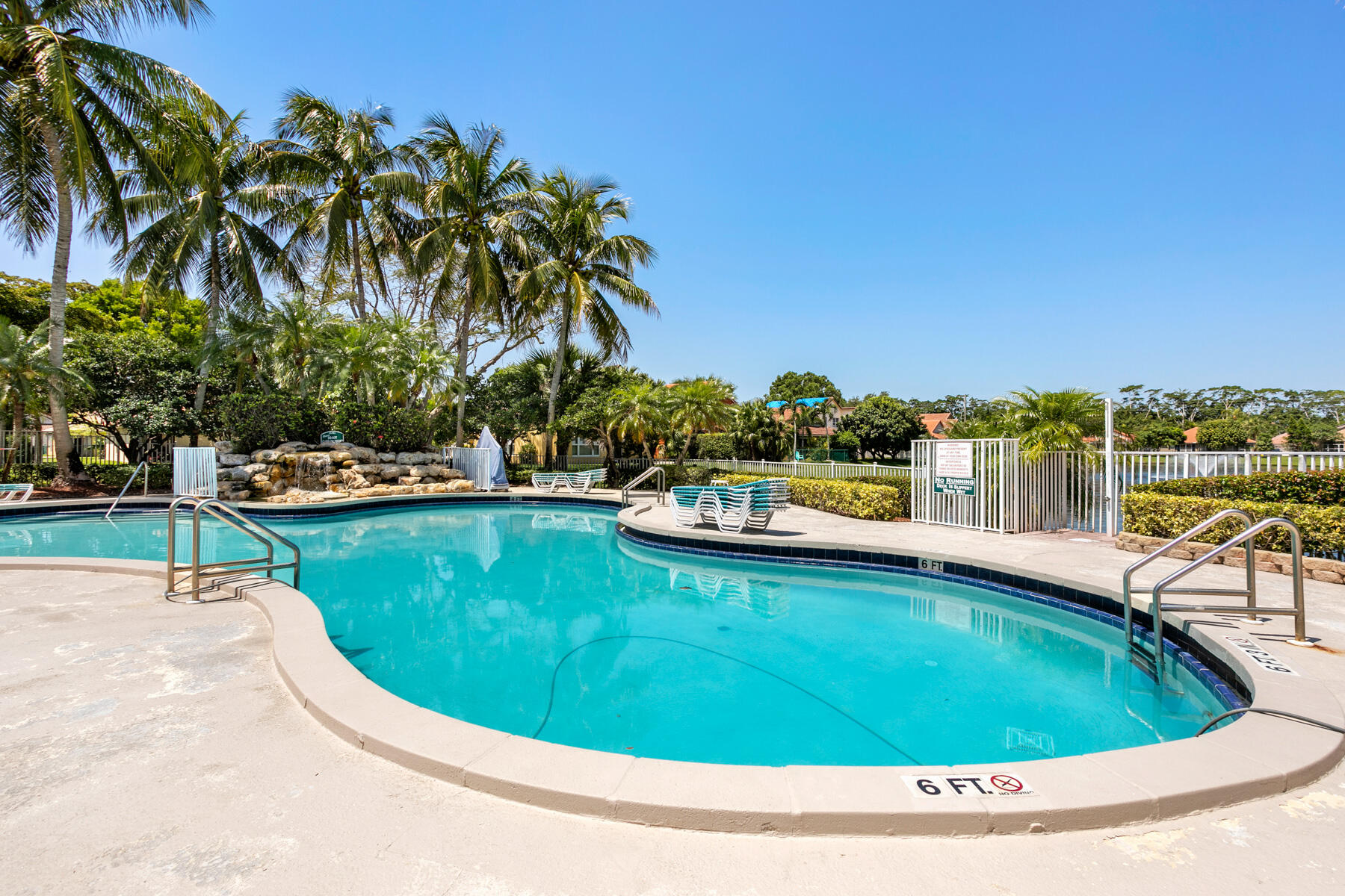 3072 Casa Rio Court Riviera Beach, FL 33418 - Photo 27 of 32 3072CasaRio_25_MLS