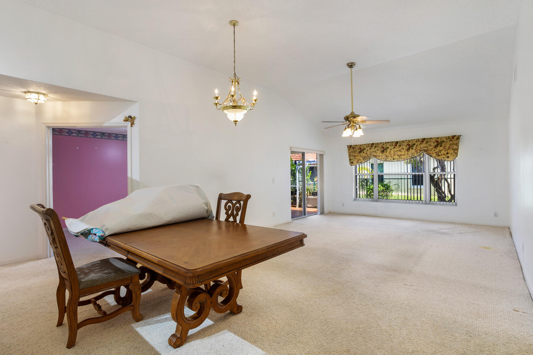 3072 Casa Rio Court Riviera Beach, FL 33418 - Photo 5 of 32 Vaulted dining area
