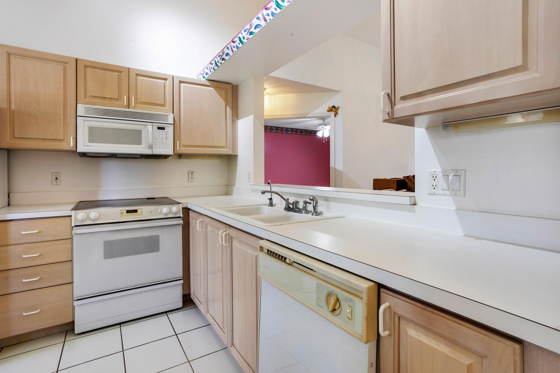 3072 Casa Rio Court Riviera Beach, FL 33418 - Photo 6 of 32 kitchen