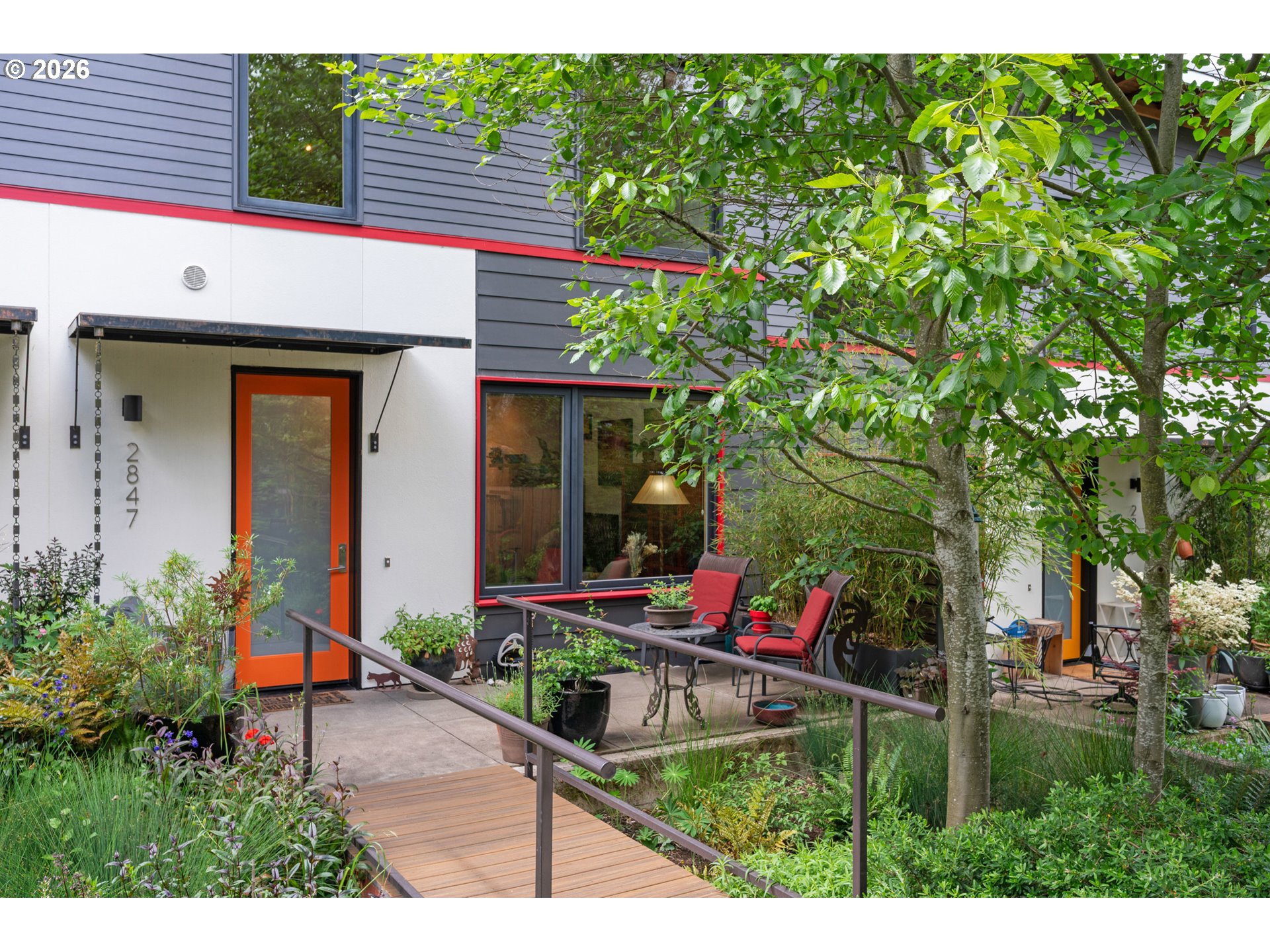 2847 Friendly Street Eugene, OR 97405 - Photo 1 of 43