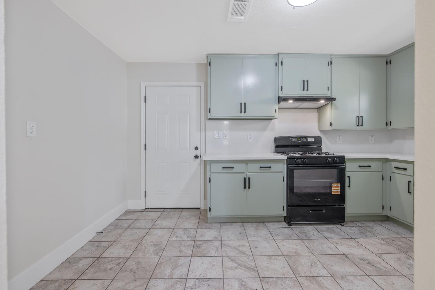 13872 Hanford Armona Road Armona, CA 93202 - Photo 9 of 32