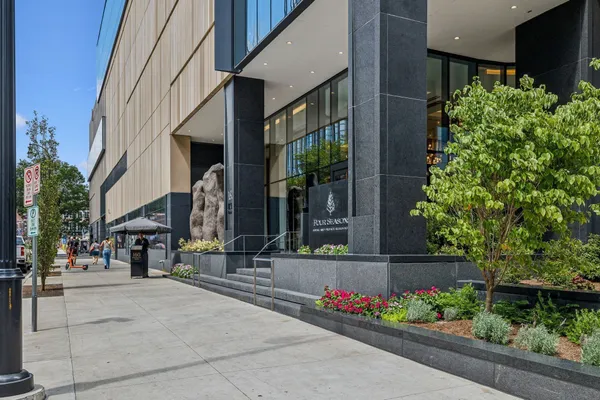 $13,000 | 160 2nd Avenue South, Unit 2102, Nashville, TN 37201