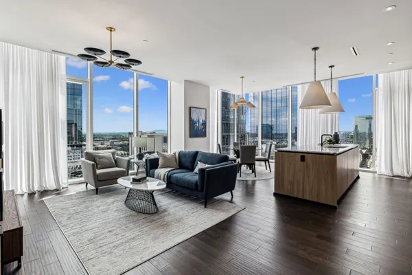 $13,000 | 160 2nd Avenue South, Unit 2102, Nashville, TN 37201