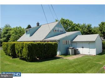 2 Candle Road Levittown, PA 19057 - Photo 2 of 12 Exterior Back