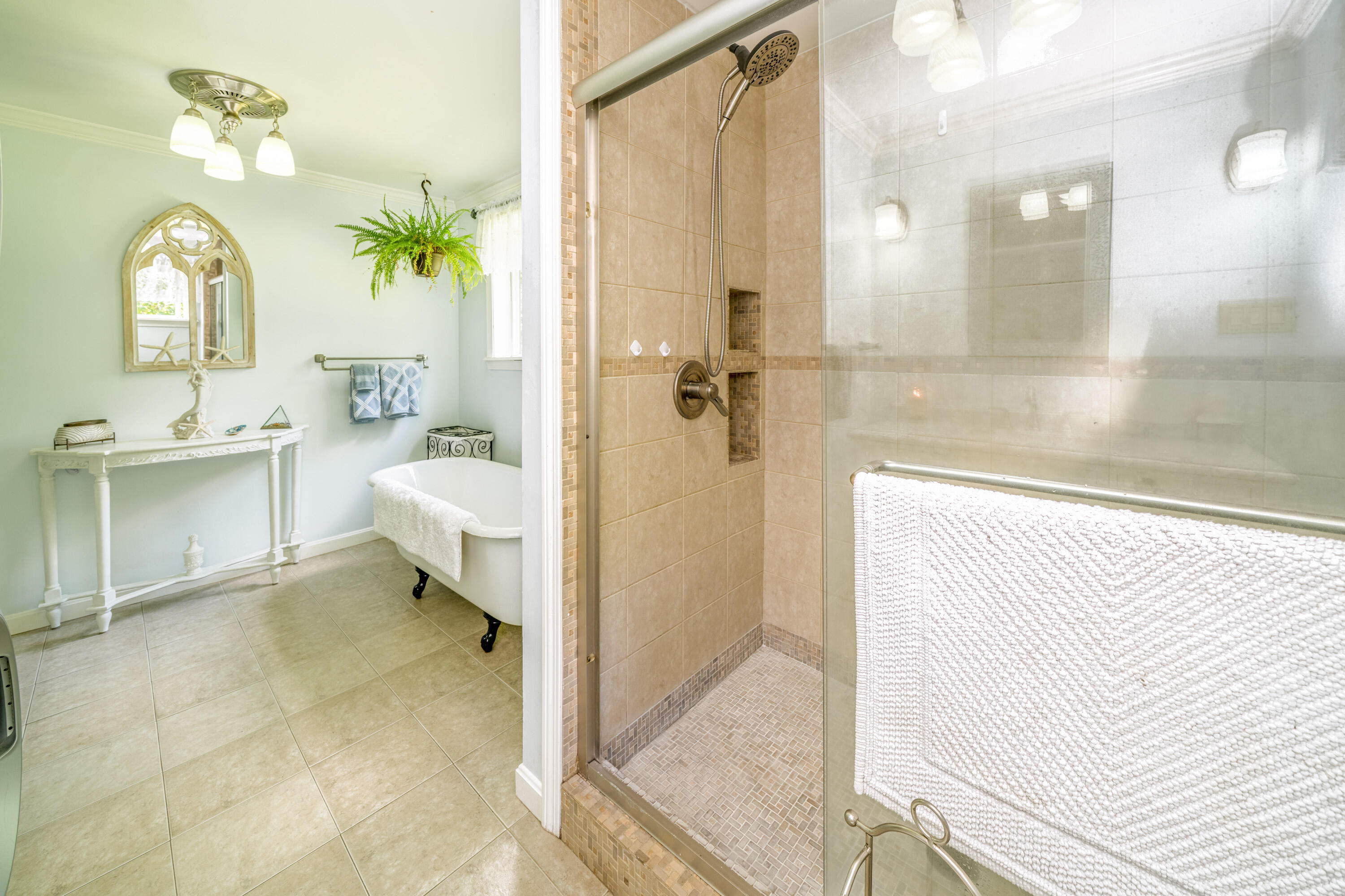 105 Perry Greene Hill Road Waldoboro, ME 04572 - Photo 19 of 61 1st floor full bathroom