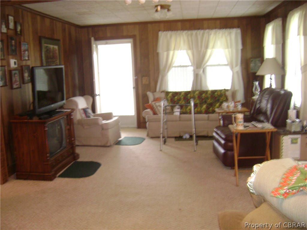 2457 Buena Vista Road Saluda, VA 23149 - Photo 7 of 17