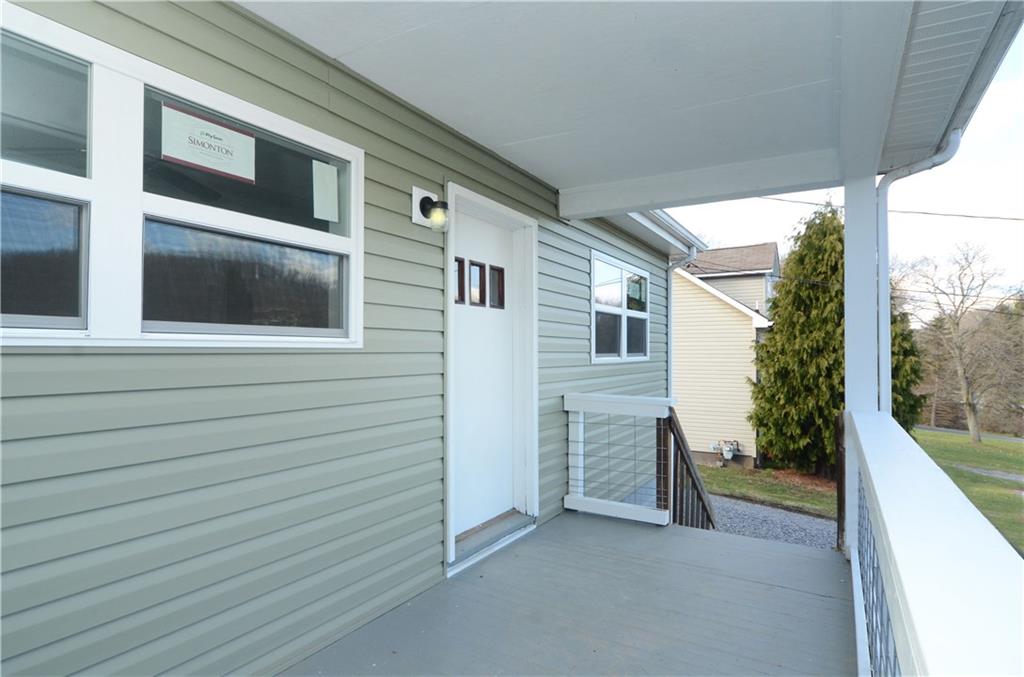 221 Fairview Road Midland, PA 15059 - Photo 3 of 25 Gallery Image 3