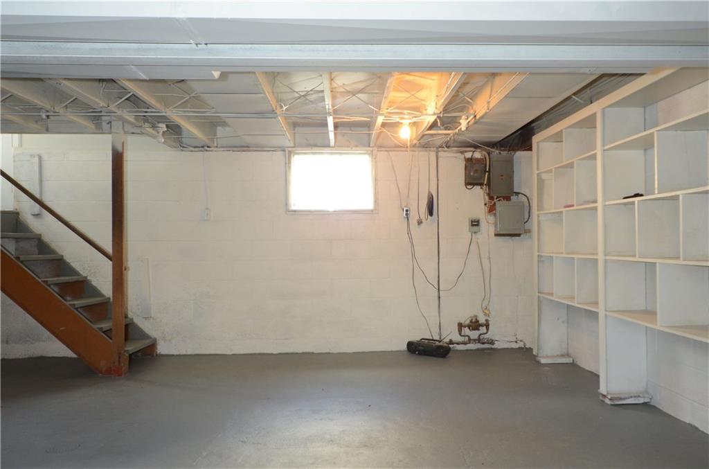 221 Fairview Road Midland, PA 15059 - Photo 23 of 25 Gallery Image 23