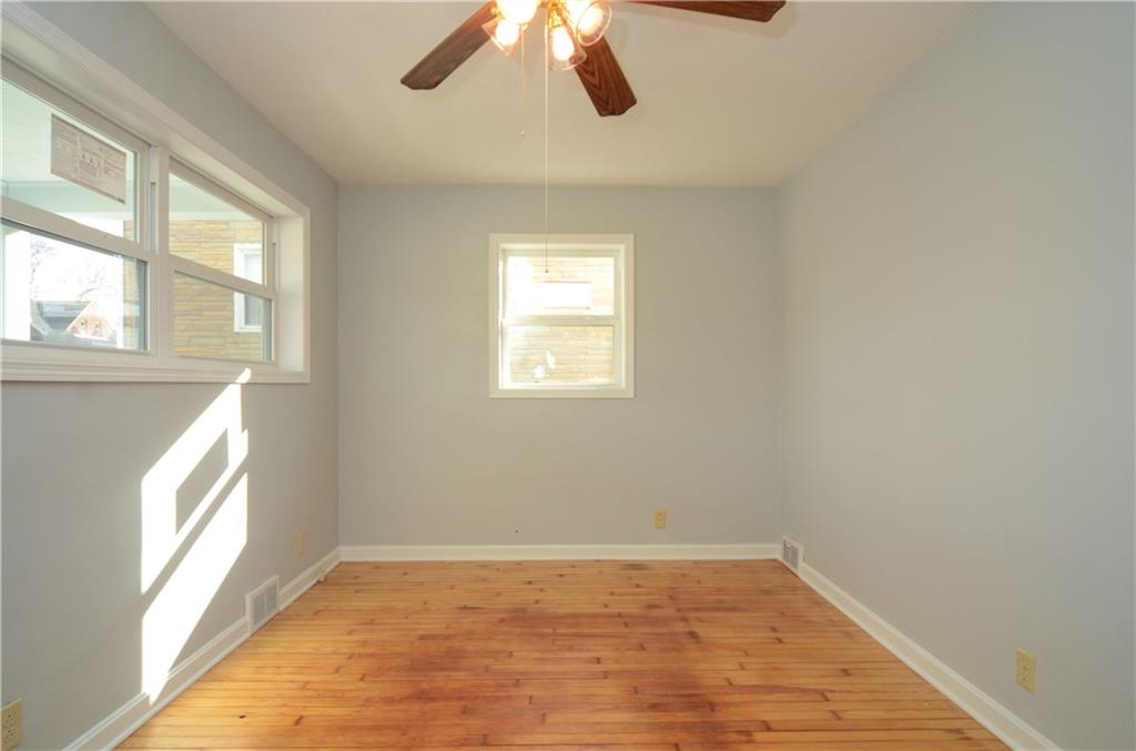 221 Fairview Road Midland, PA 15059 - Photo 8 of 25 Gallery Image 8