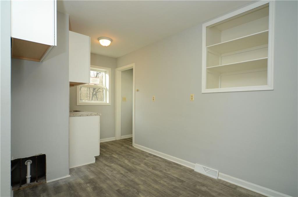 221 Fairview Road Midland, PA 15059 - Photo 10 of 25 Gallery Image 10