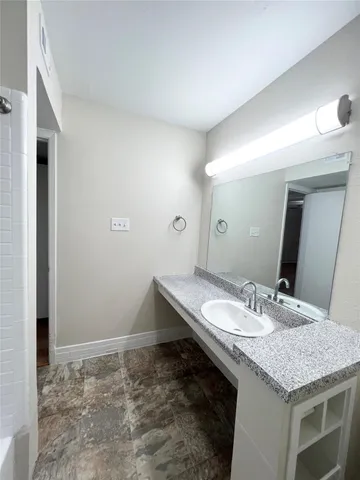 $625 | 2400 5th Street, Unit 25, Bay City, TX 77414