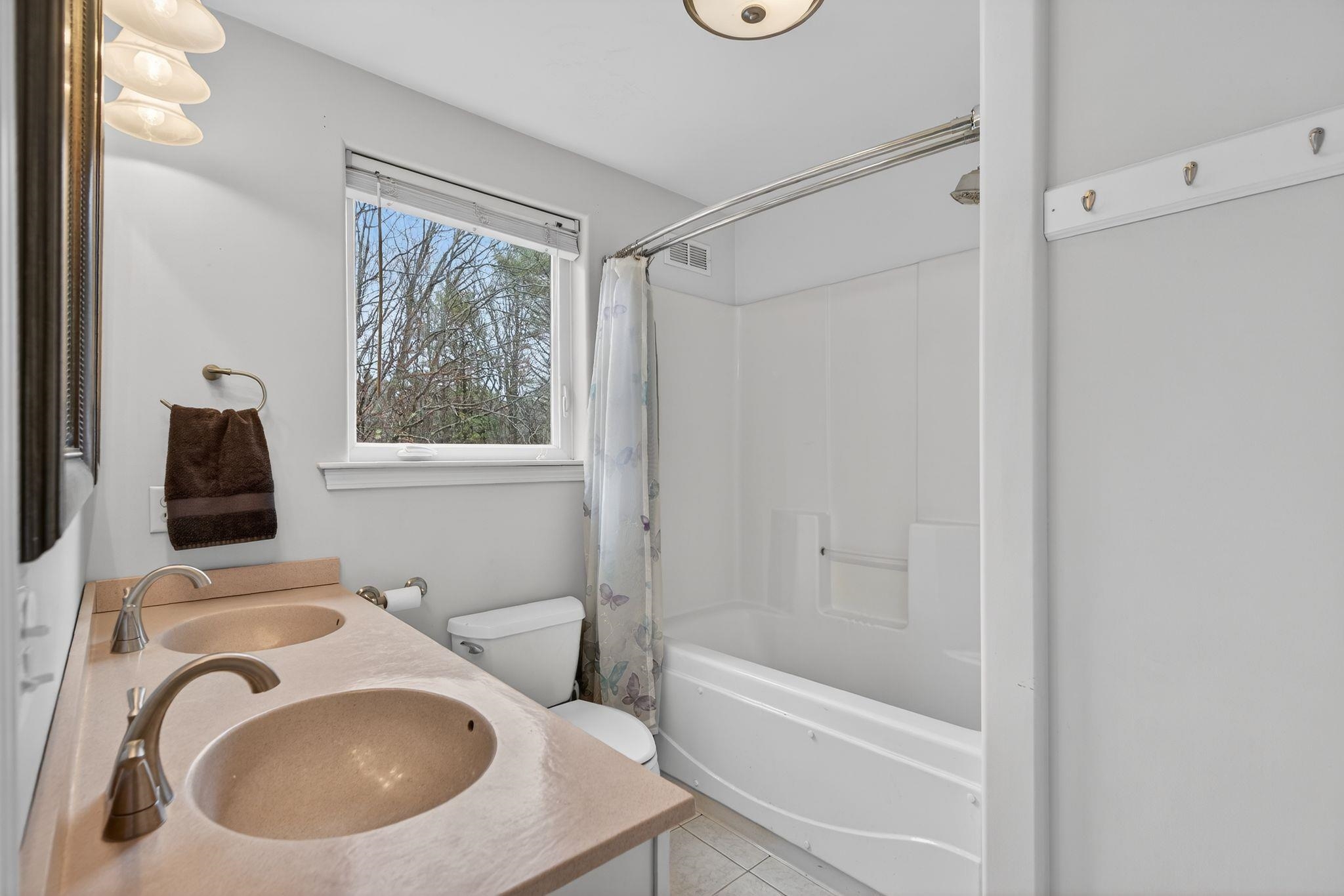 190 Blackwater Road Rochester, NH 03867 - Photo 20 of 60