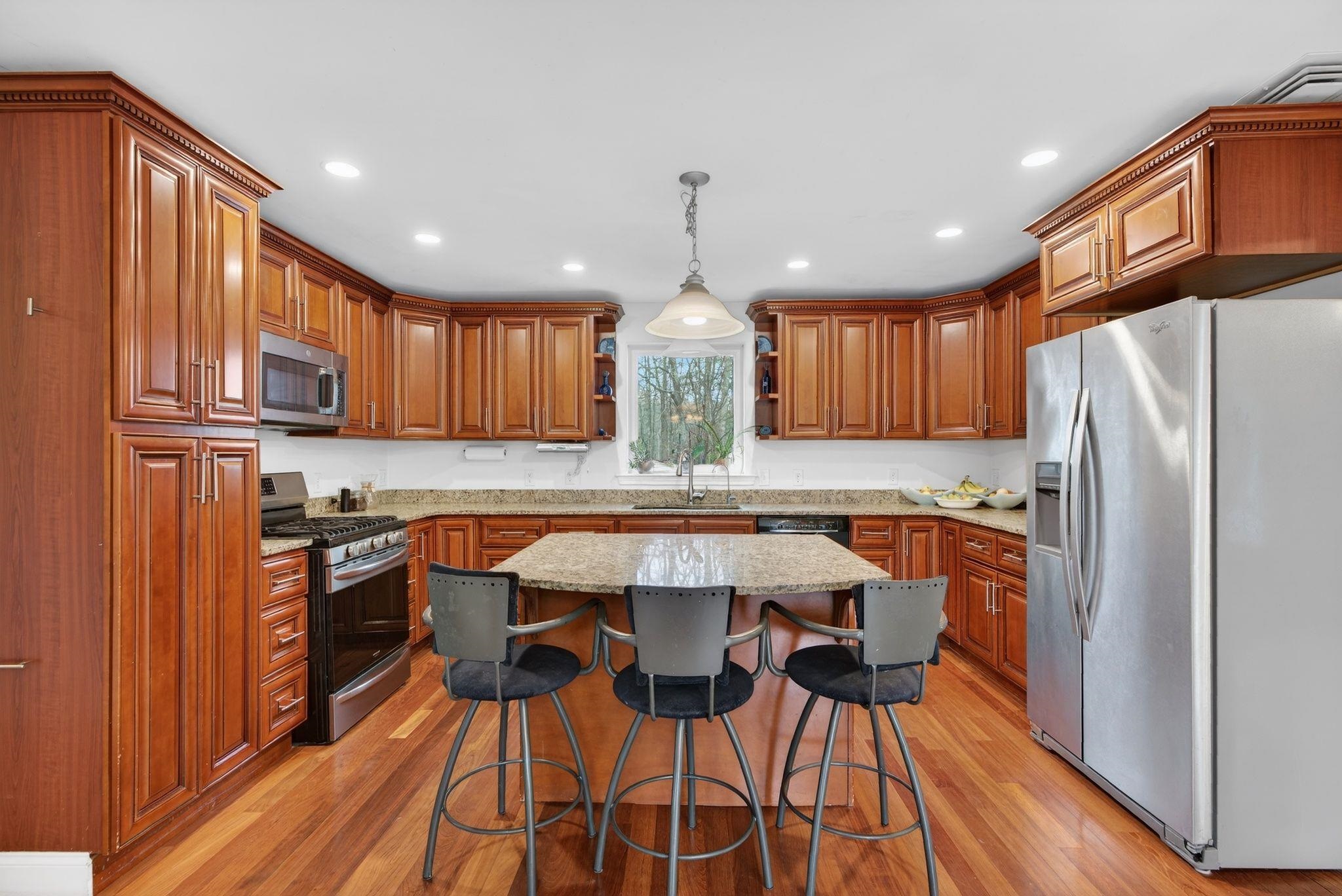 190 Blackwater Road Rochester, NH 03867 - Photo 2 of 60