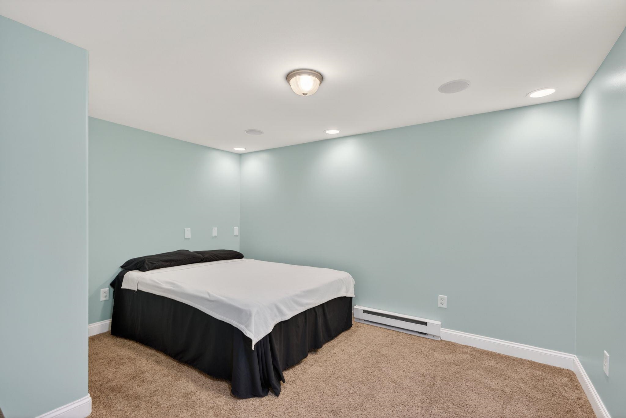 190 Blackwater Road Rochester, NH 03867 - Photo 27 of 60