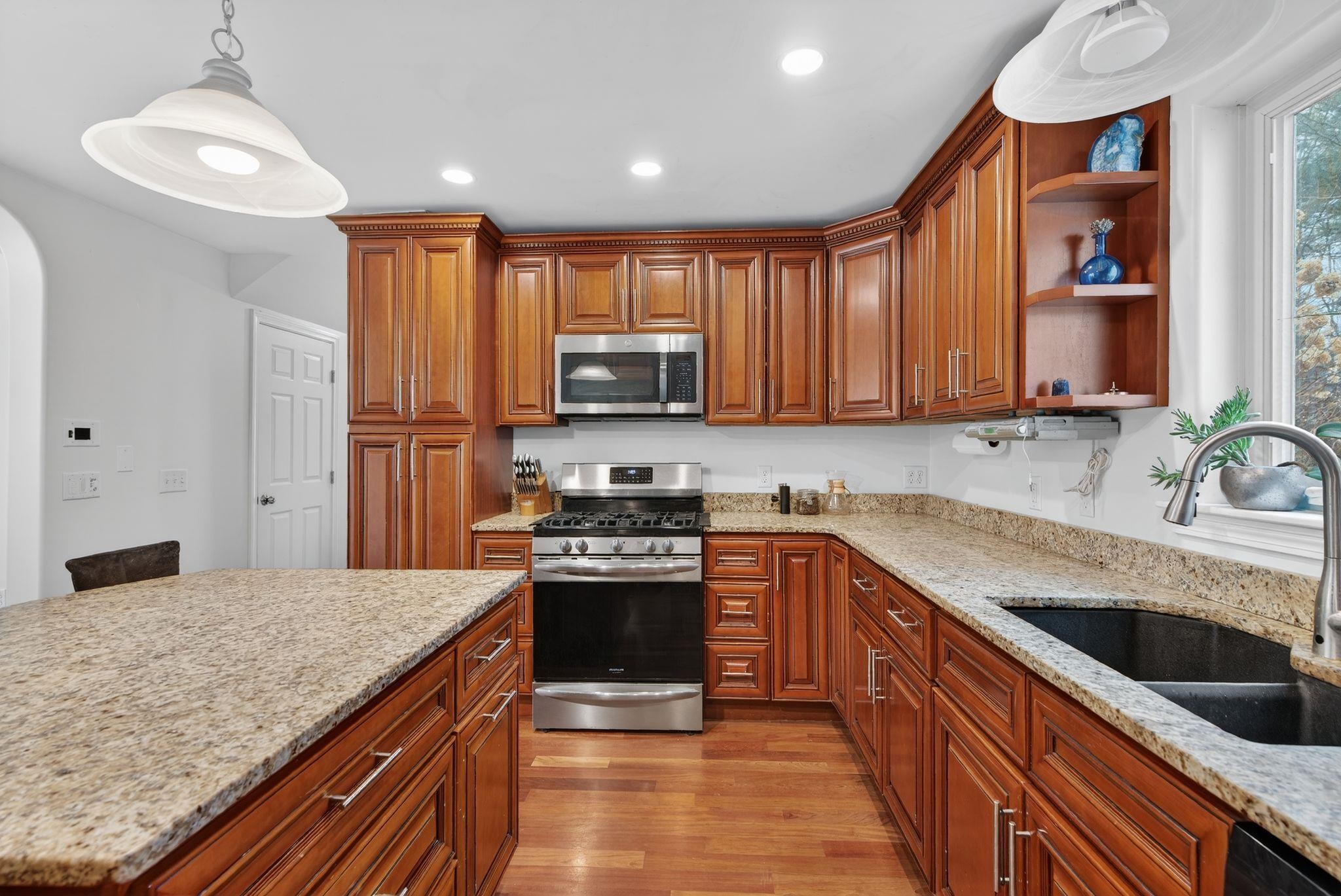 190 Blackwater Road Rochester, NH 03867 - Photo 4 of 60