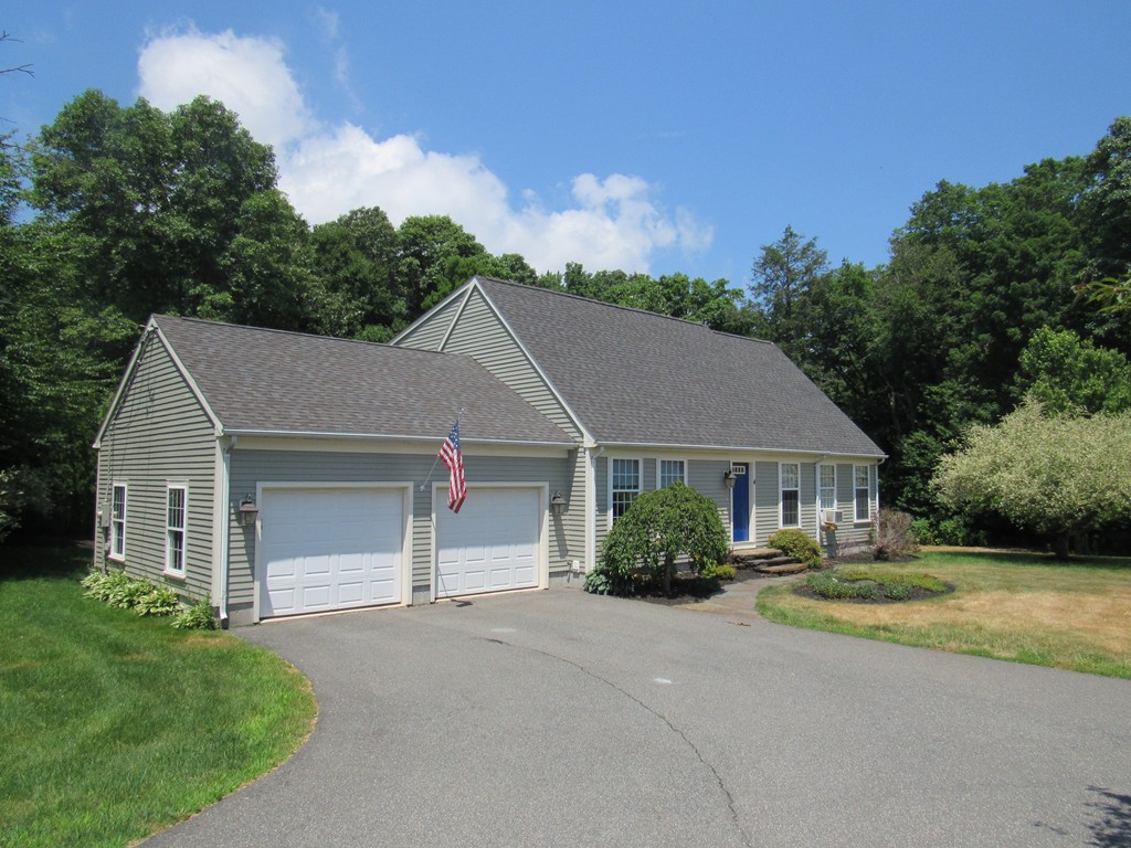 4 Lee Road Deerfield, MA 01373 - Photo 1 of 30 Gallery Image 1