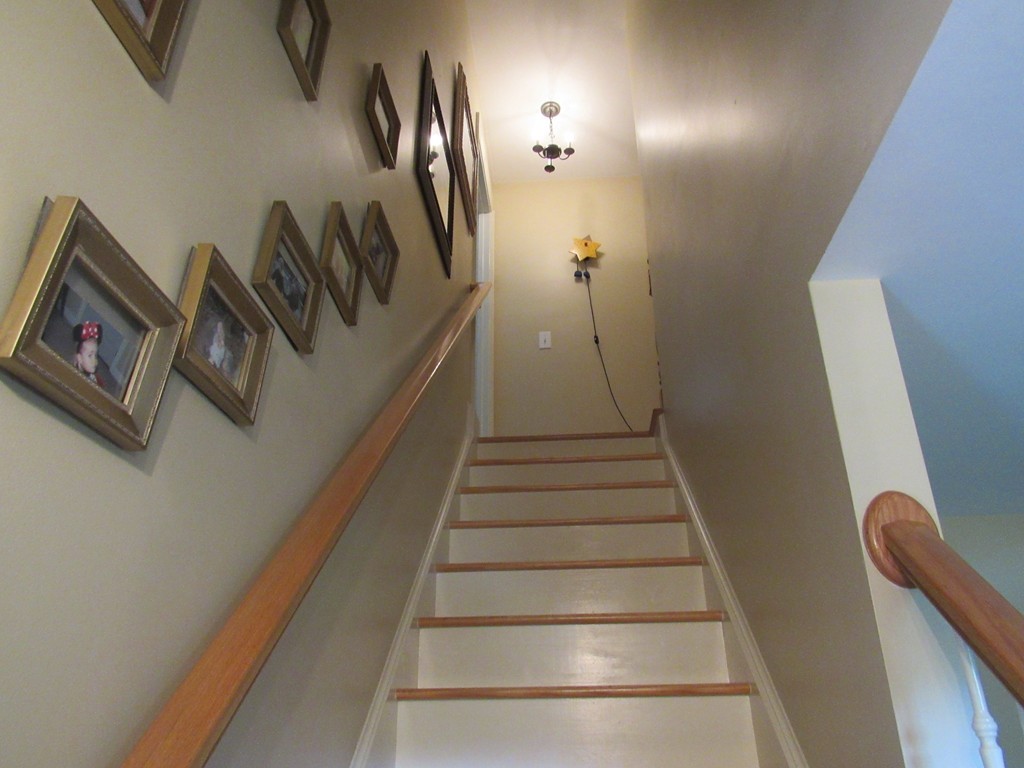 4 Lee Road Deerfield, MA 01373 - Photo 14 of 30 Gallery Image 14