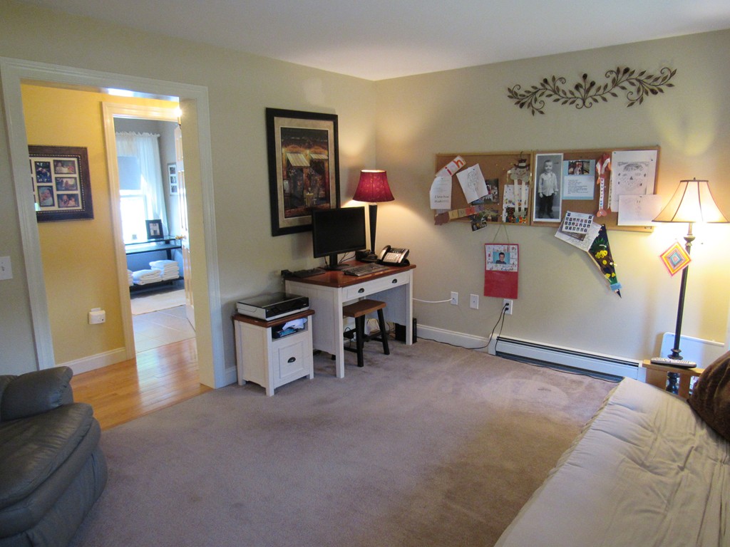 4 Lee Road Deerfield, MA 01373 - Photo 5 of 30 Gallery Image 5