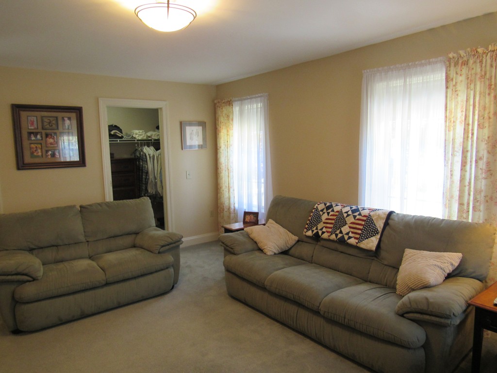 4 Lee Road Deerfield, MA 01373 - Photo 9 of 30 Gallery Image 9