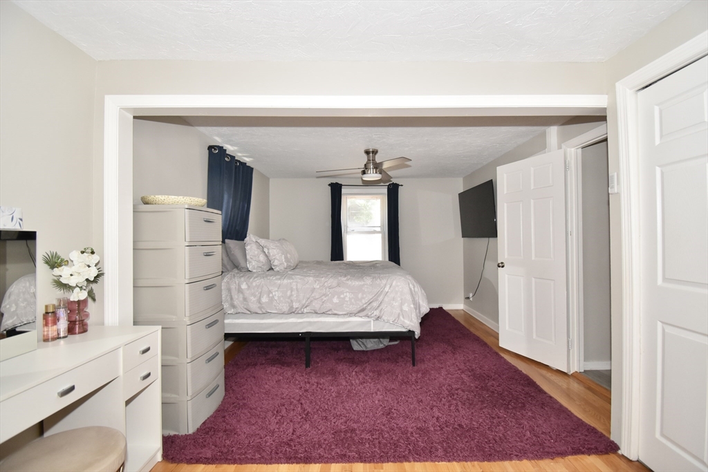 1060 Liberty Street Springfield, MA 01104 - Photo 14 of 37