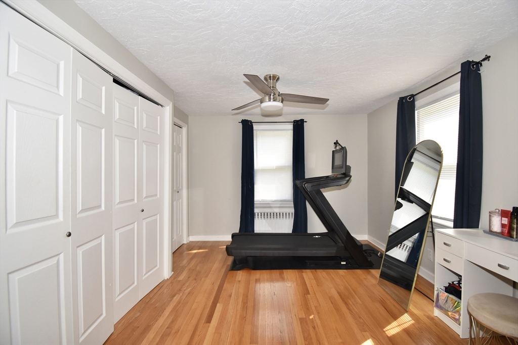 1060 Liberty Street Springfield, MA 01104 - Photo 18 of 37