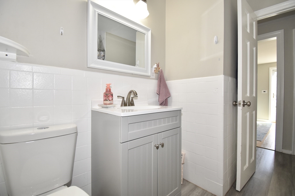 1060 Liberty Street Springfield, MA 01104 - Photo 21 of 37