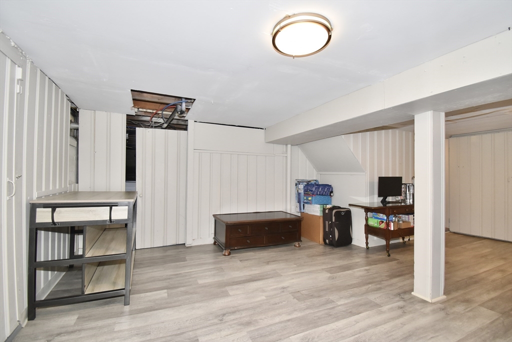 1060 Liberty Street Springfield, MA 01104 - Photo 27 of 37