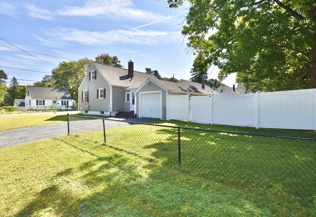 1060 Liberty Street Springfield, MA 01104 - Photo 36 of 37