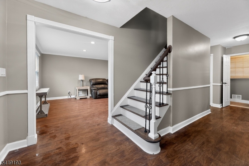 9 Linwood Road Flanders, NJ 07836 - Photo 7 of 50