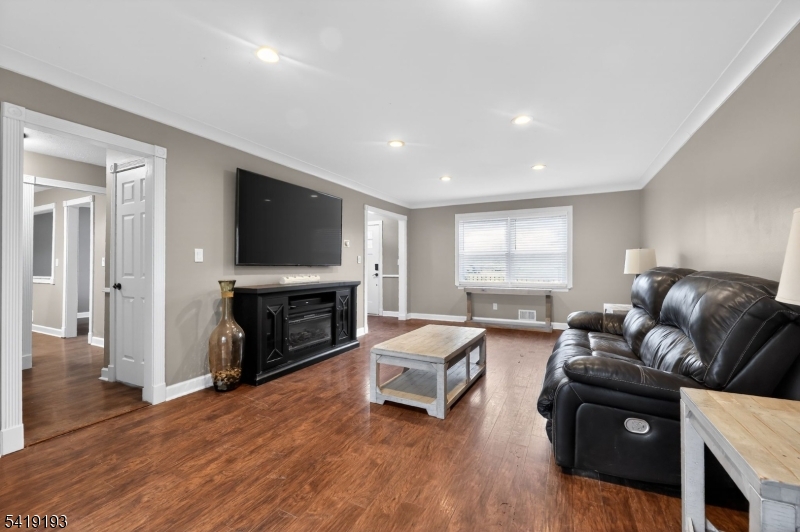 9 Linwood Road Flanders, NJ 07836 - Photo 10 of 50