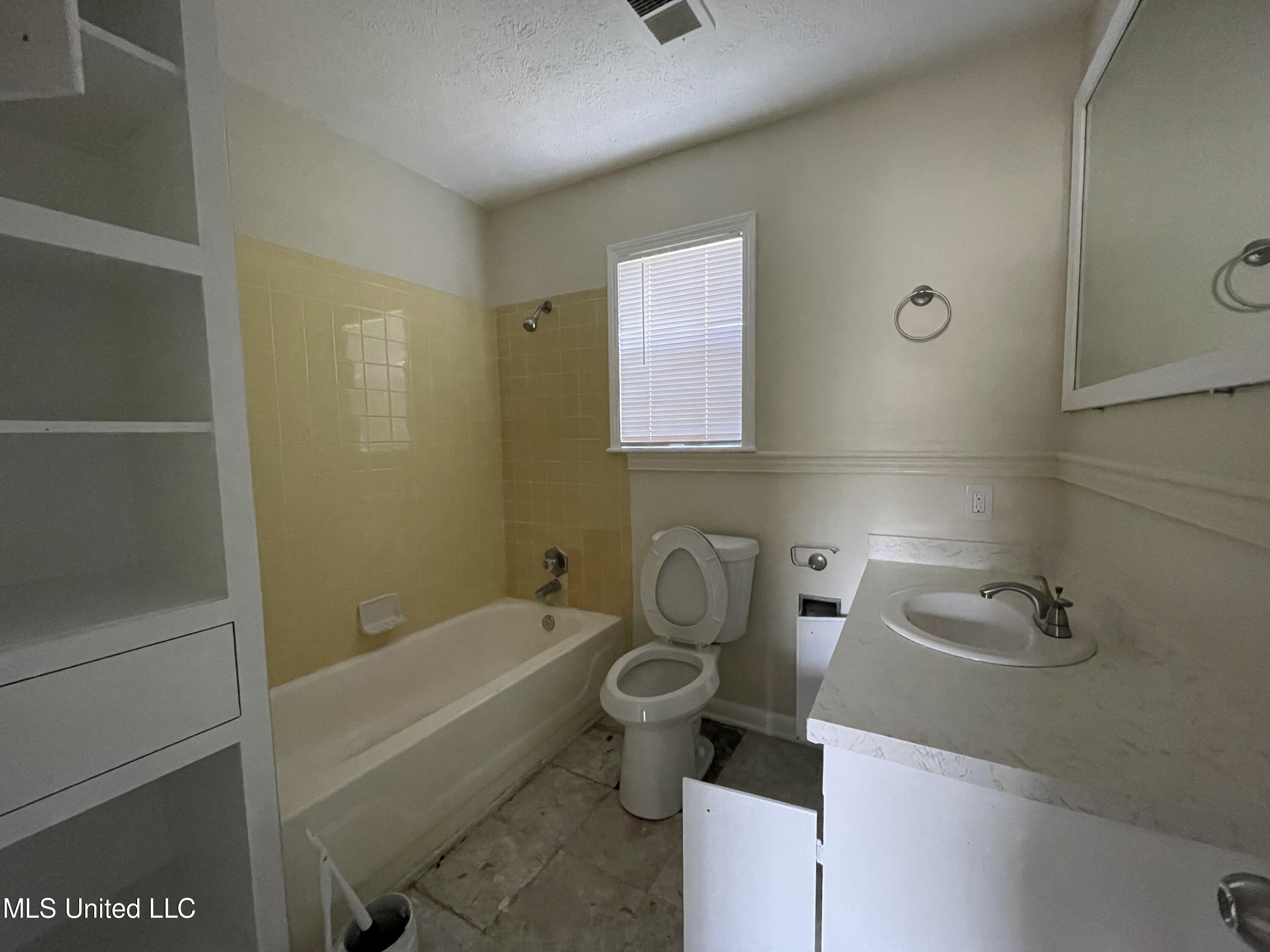4008 Rainey Road Jackson, MS 39212 - Photo 6 of 17 IMG_7108