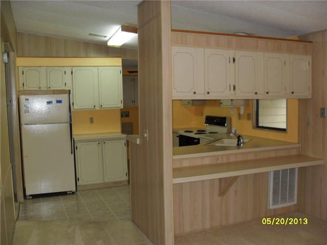 2827 Southwest Monarch Trail Stuart, FL 34997 - Photo 12 of 17 Open kitchen