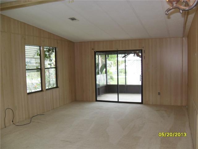 2827 Southwest Monarch Trail Stuart, FL 34997 - Photo 3 of 17 Large living room