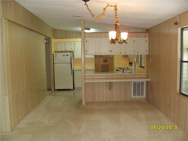 2827 Southwest Monarch Trail Stuart, FL 34997 - Photo 5 of 17 Open kitchen