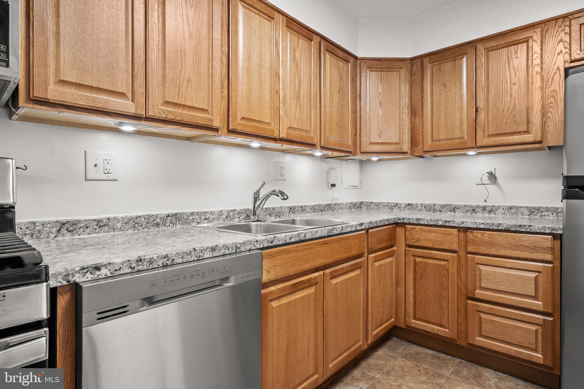 700 7th Street Southwest, Unit 110 Washington, DC 20024 - Photo 11 of 42