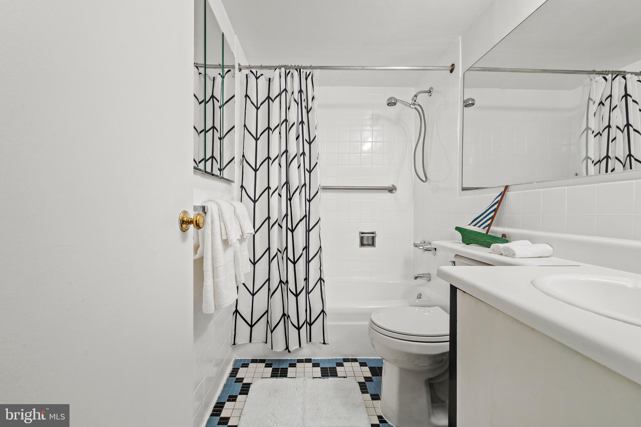 700 7th Street Southwest, Unit 110 Washington, DC 20024 - Photo 17 of 42