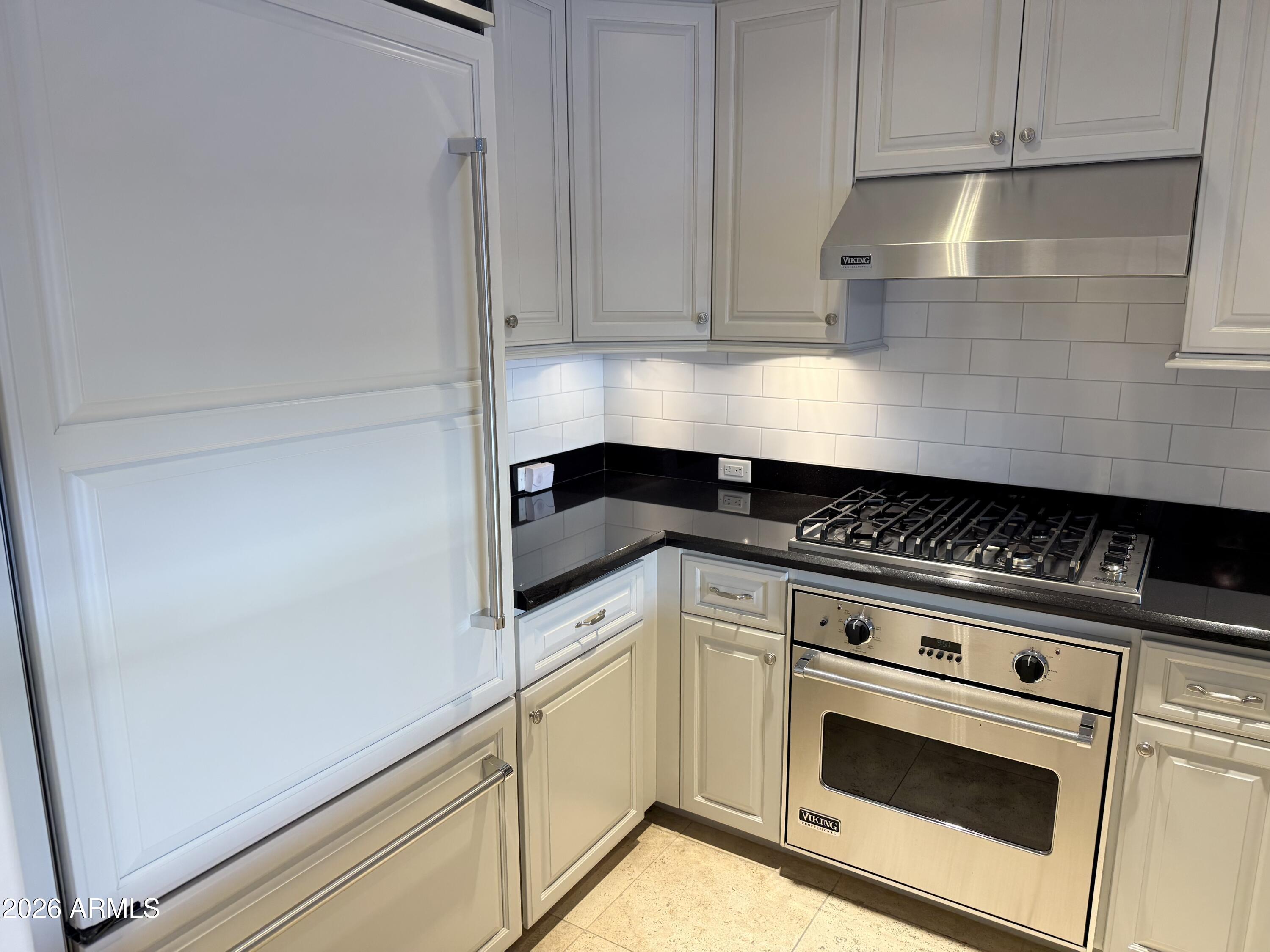 7181 East Camelback Road, Unit 304 Scottsdale, AZ 85251 - Photo 5 of 28 IMG_2888