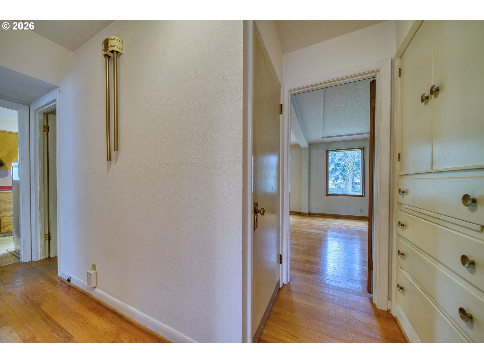 5730 Southwest Shattuck Road Portland, OR 97221 - Photo 16 of 48 Hallway