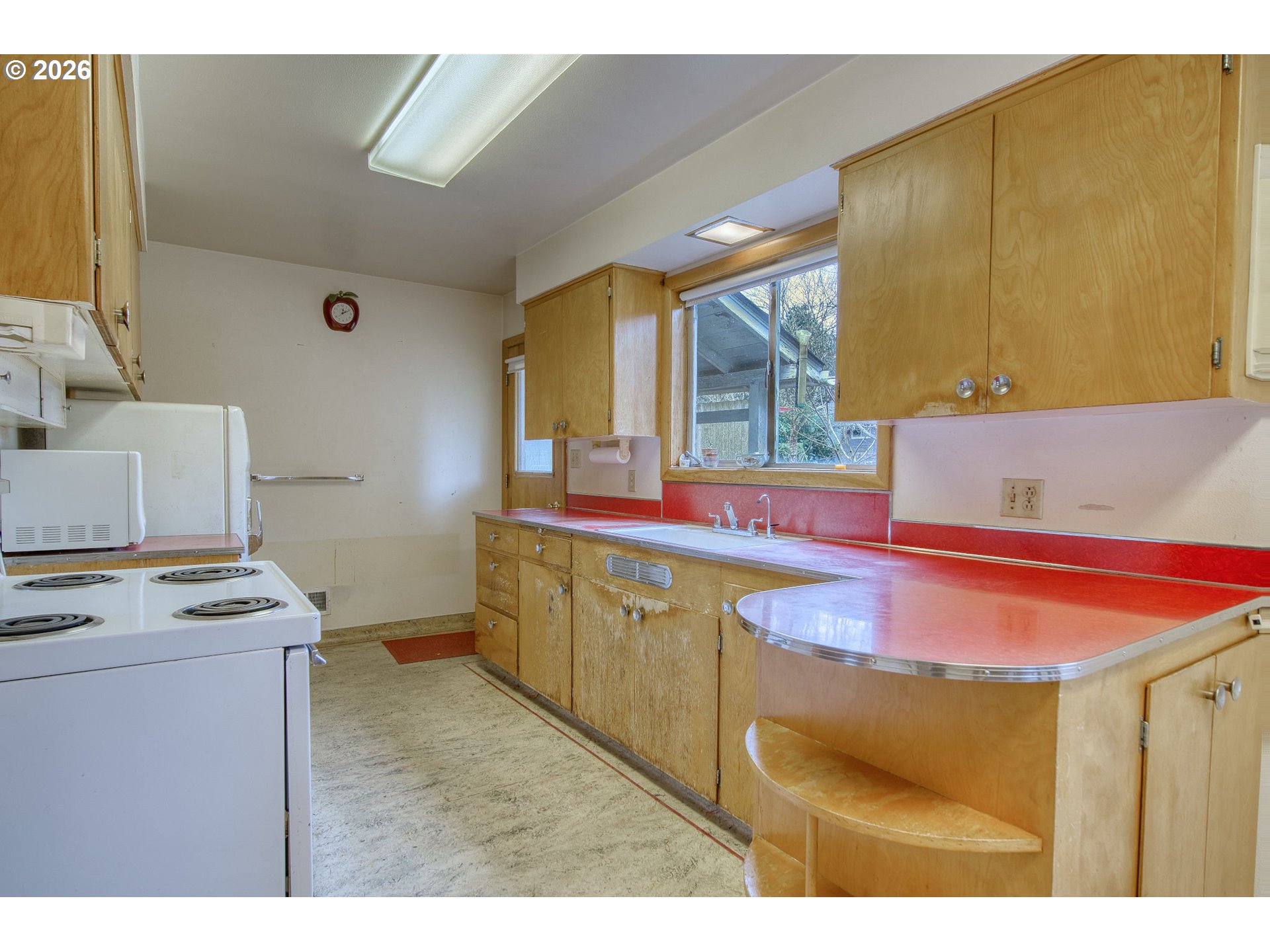 5730 Southwest Shattuck Road Portland, OR 97221 - Photo 9 of 48 Kitchen