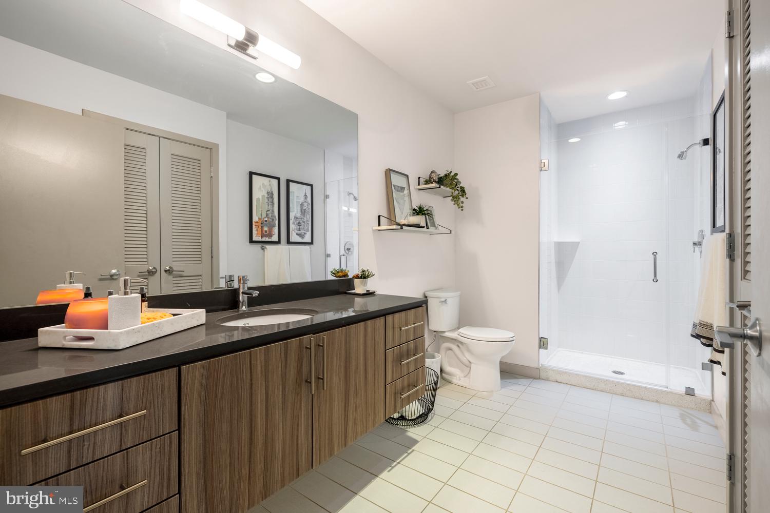 1125 Sansom Street, Unit 2B619 Philadelphia, PA 19107 - Photo 24 of 97
