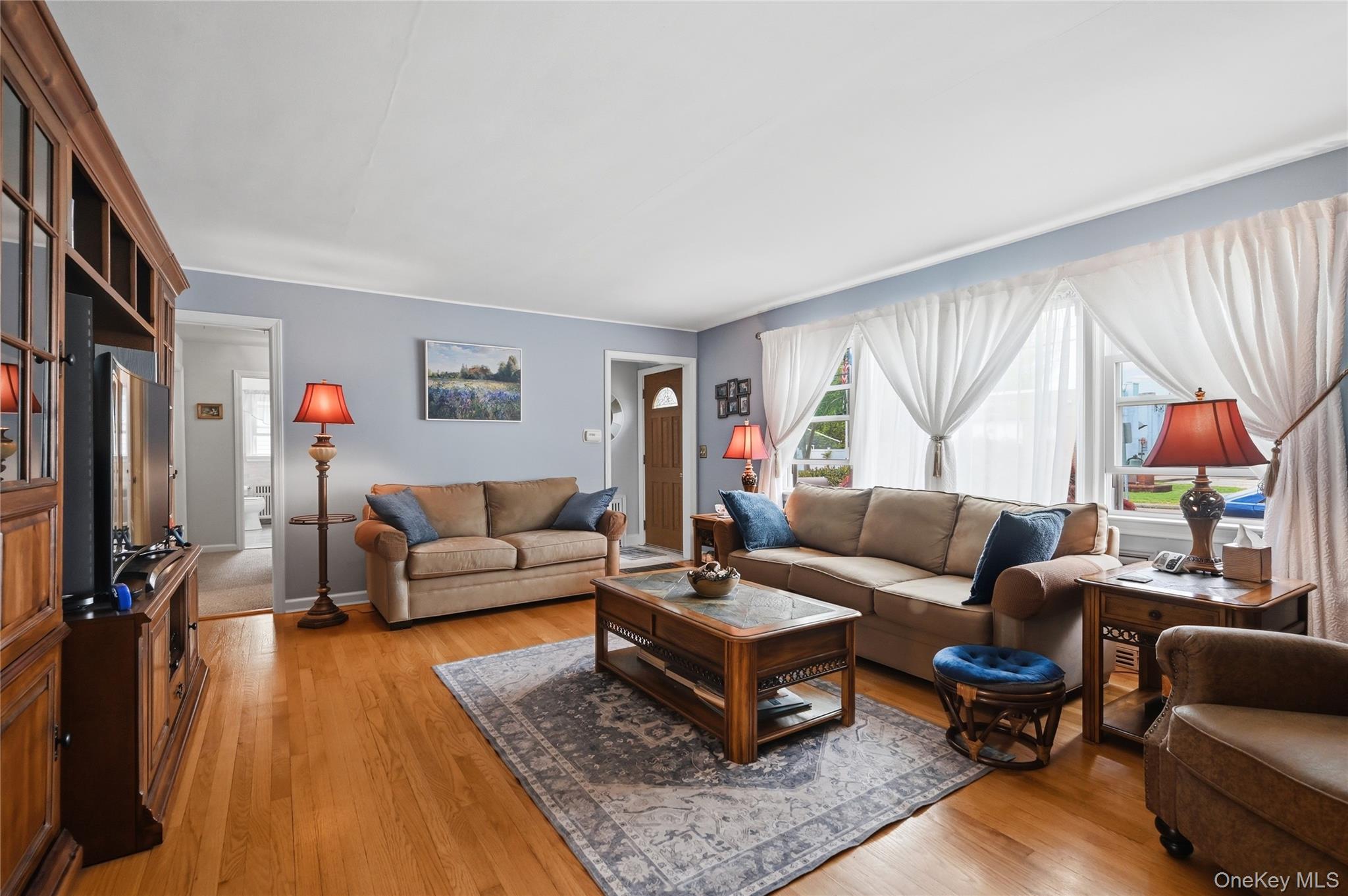 41 Lane Street Lindenhurst, NY 11757 - Photo 10 of 35
