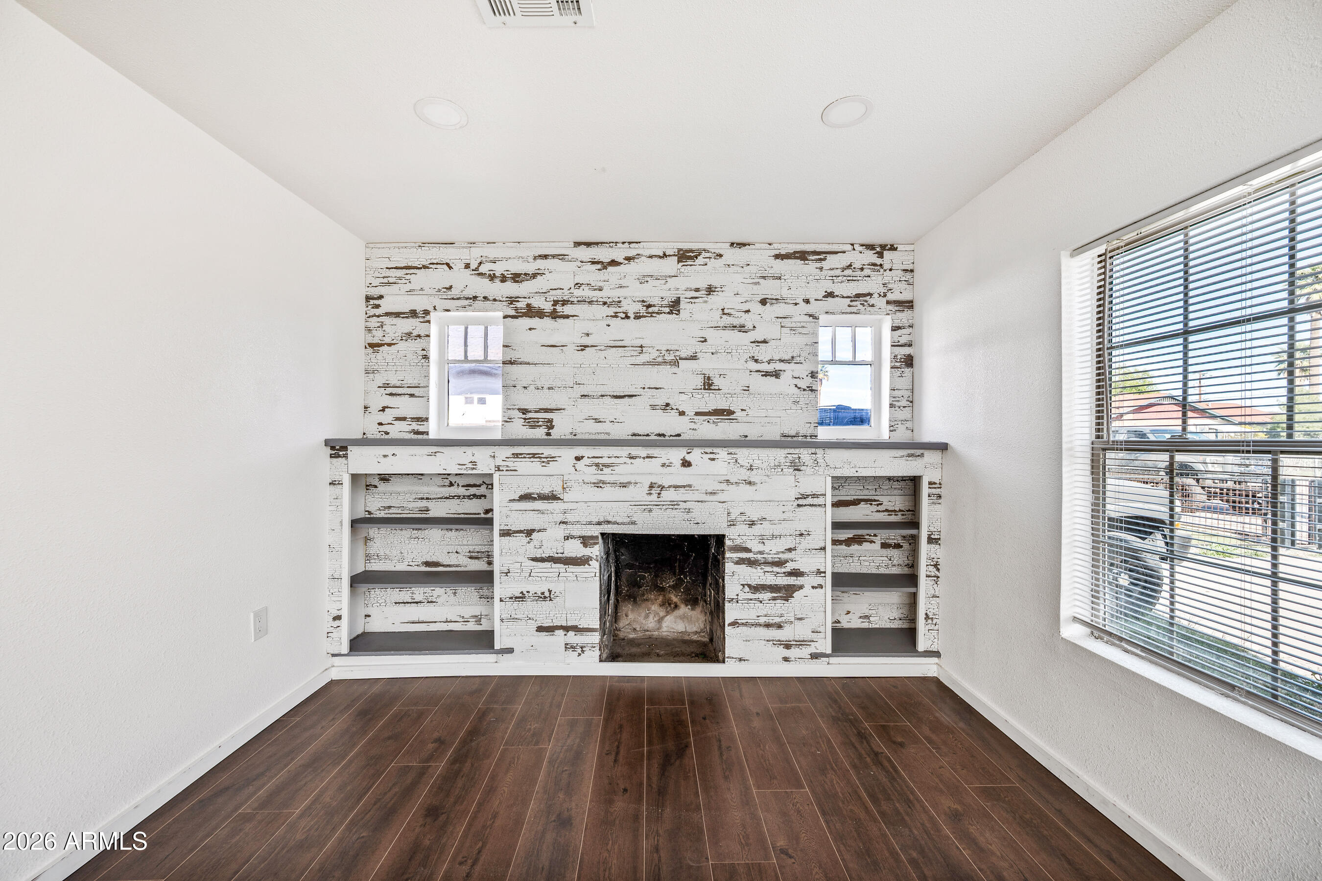 330 North 15th Street Phoenix, AZ 85006 - Photo 4 of 19 4-330N15S-ocupix-