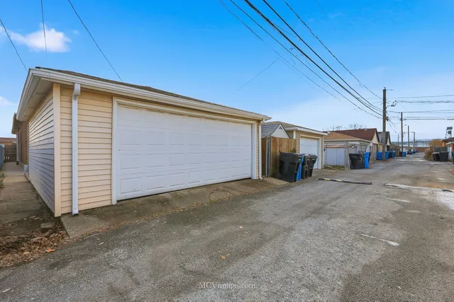 a view of a house with garage
